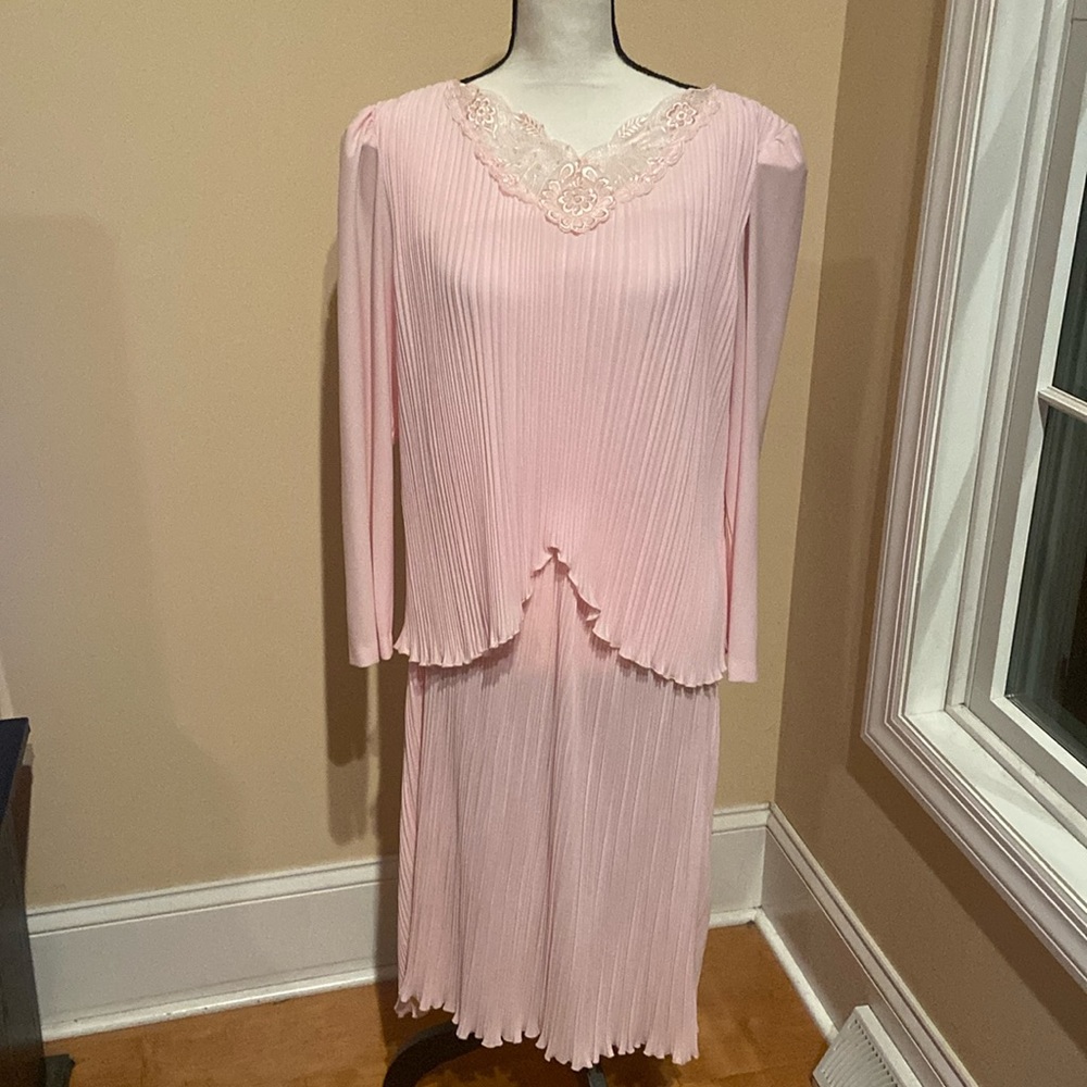 Beautiful VINTAGE BOSTON MAID Size 14 Pink Dress